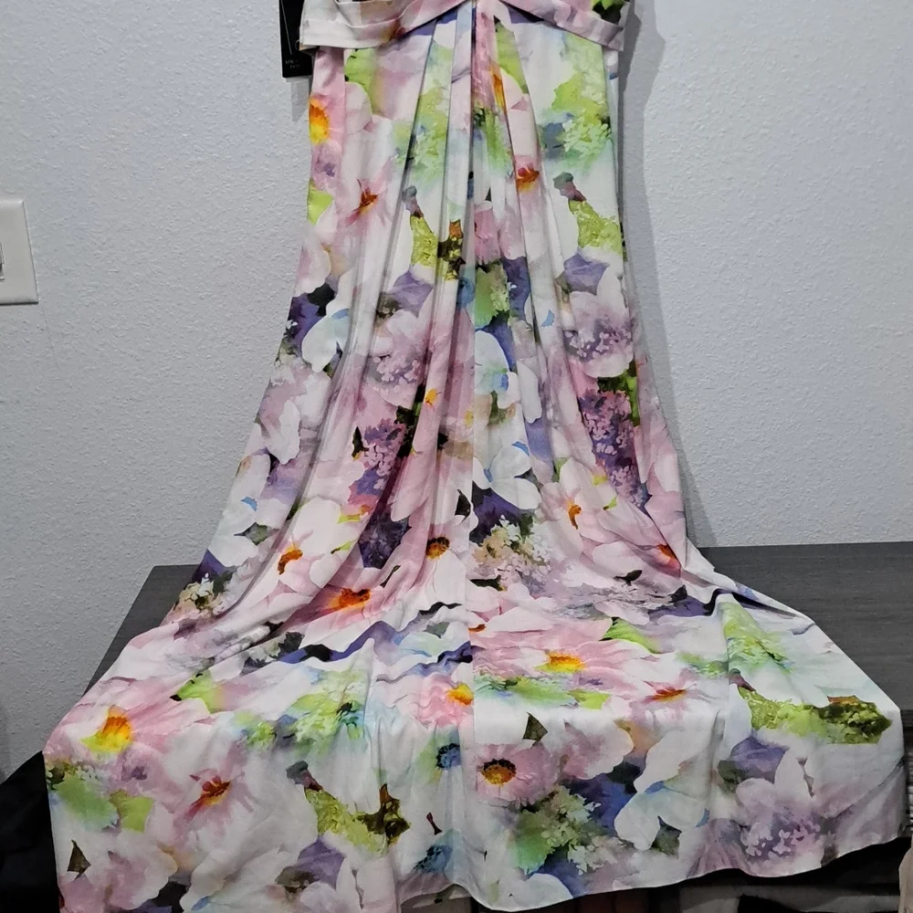 Adrianna Papell Women's Floral Halter Gown - Picture 10 of 15